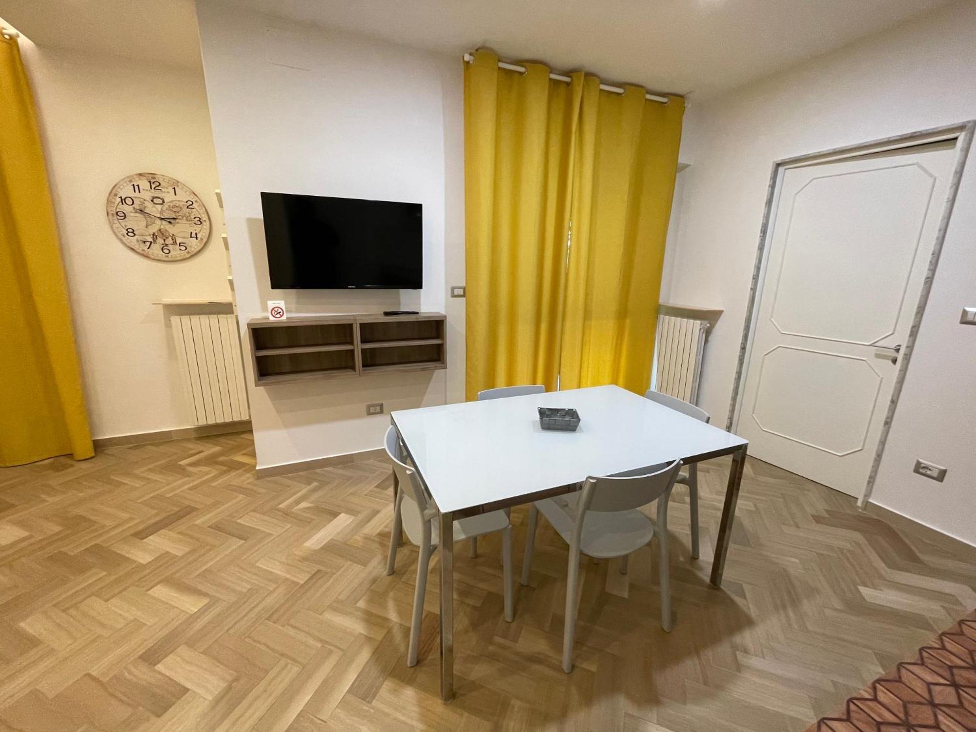 Casa Calo' Apartment บิสเชลเย ภายนอก รูปภาพ